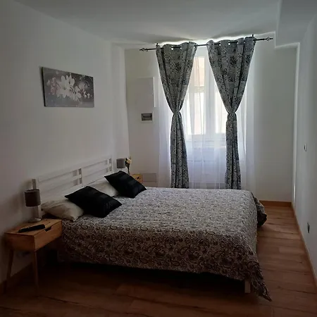 Apartment Monica's *