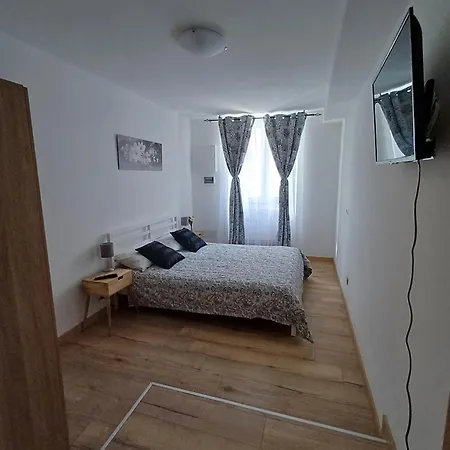 Apartment Monica's Ariccia